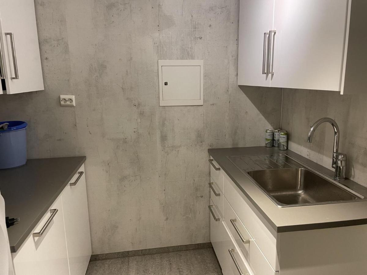 Beautiful 5-Bed Villa In Mandal Kültér fotó