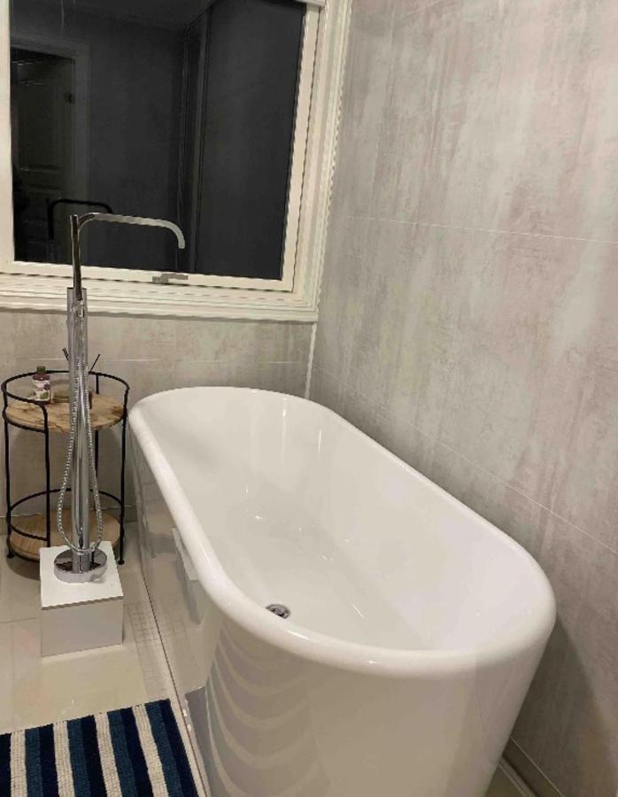 Beautiful 5-Bed Villa In Mandal Kültér fotó