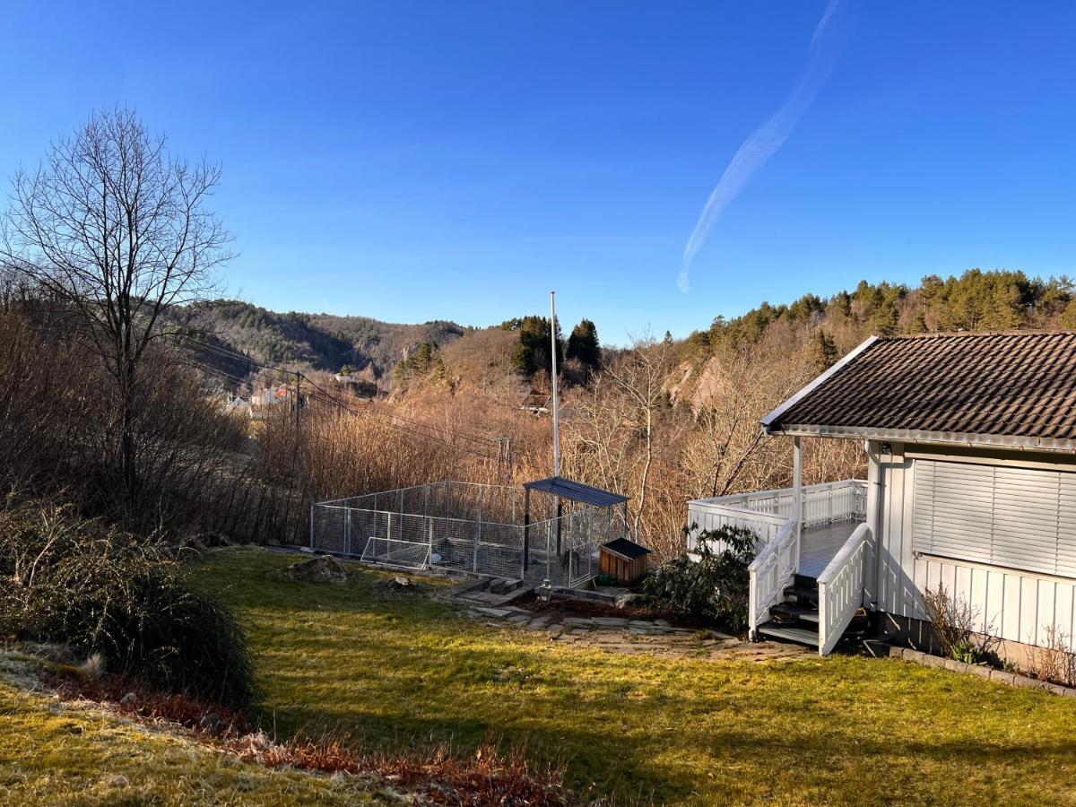 Beautiful 5-Bed Villa In Mandal Kültér fotó